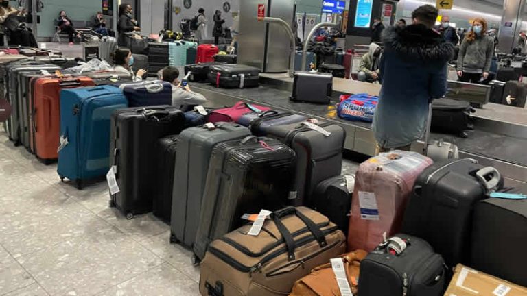 Londra Heathrow Havalimanında yeni yıl öncesi kaos