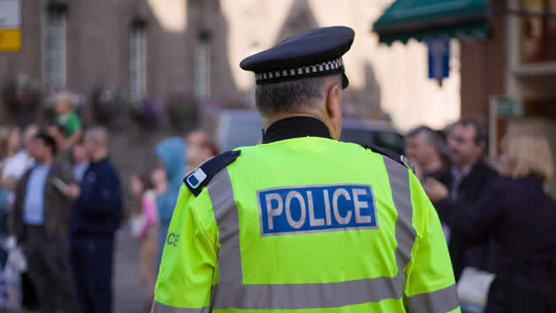 Yorkshire’da araç çalan bir hırsıza arka koltuk sürprizi