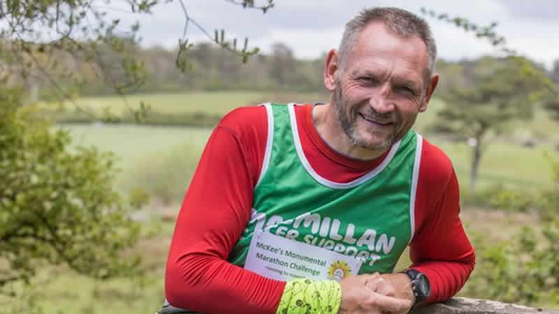 Her gün bir maraton koşan adam 1 milyon Pound hedefine ulaştı