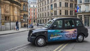İngiltere’de taksiler Marmaris fotoğraflarıyla süslendi