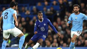 Manchester City’den, Chelsea’ye tek kurşun