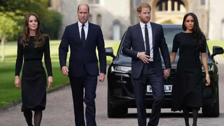 Prens Harry’nin kitabından sızanlar sansasyon yaratmaya devam ediyor