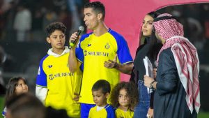 2 yıllık transfere imza atan Ronaldo cezasını Arabistan’da çekecek