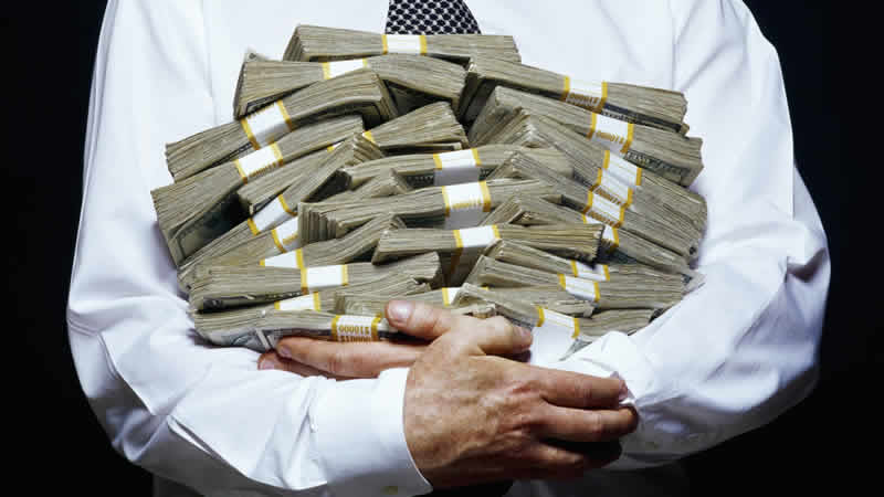 İngiltere’de Bütçe Açığı Alarm Veriyor: Yeni Vergi Artışları Gündemde