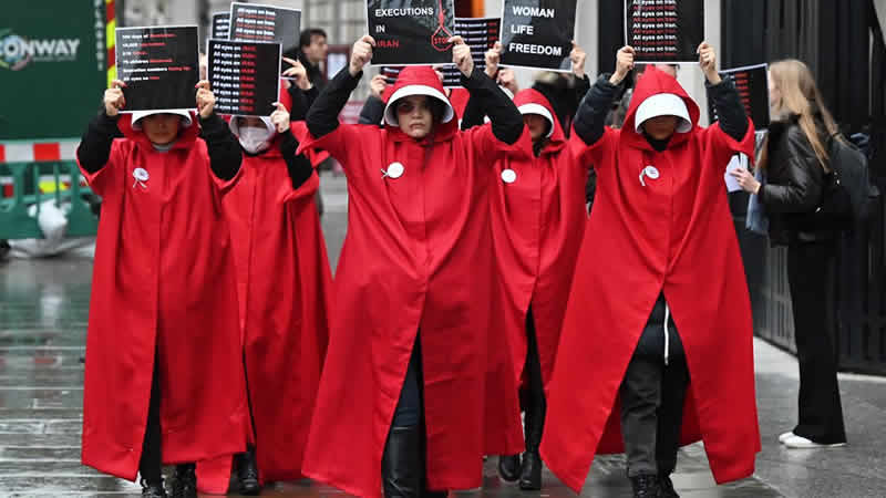 İngiltere, İran’ın Londra Büyükelçiliği Maslahatgüzarını Bakanlığa çağırdı