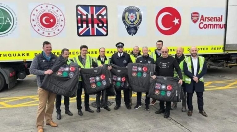Arsenal’den deprem bölgesine iki tır yardım malzemesi