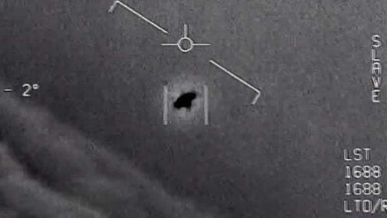 Britanya “tanımlanamayan uçan cisimler” nedeniyle  inceleme başlatacak