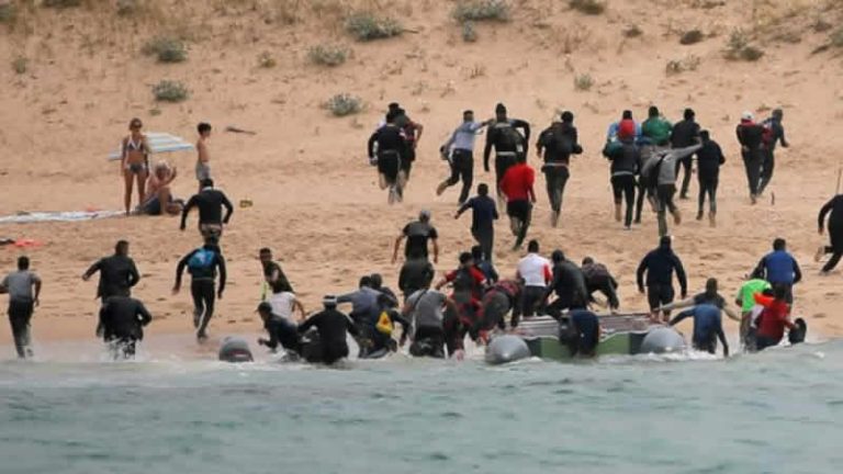 İngiltere hükümeti, yasa dışı göçmenlerin itiraz hakkını kaldırıyor