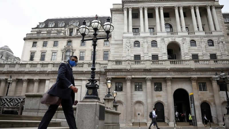 İngiltere’nin büyümesi önceki çeyreğe göre değişmedi