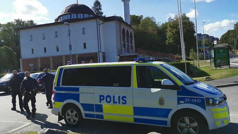 İsveç polisi Kur’an-ı Kerim yakma provokasyonuna izin vermedi