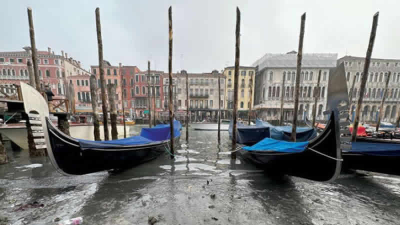 Kuraklık Venedik’i festivalinden alıkoyuyor