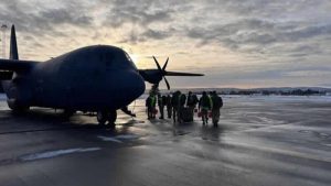 Norveç’in ‘uçan ambulansı’ depremzedelere yardım ediyor