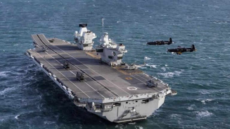 Queen Elizabeth, Çin’e ait casus denizaltını takibe aldı