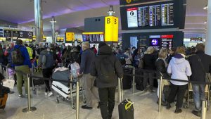 Bagajında tütün ürünleri ele geçirilen 3 Kıbrıs vatandaşına para cezası