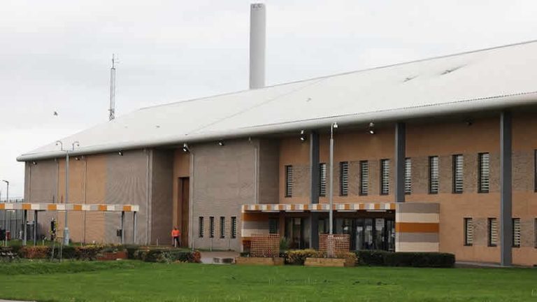 Birleşik Krallık’ta cezaevinde skandal olay: Gardiyanlar mahkumlarla ilişkiye girmiş