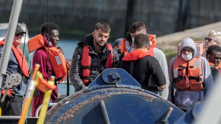 Birleşik Krallık’ta uzmanlar sığınmacılara çalışma hakkını tartışıyor