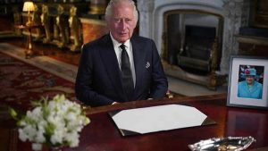 Kral Charles taç giyme töreninden önce sokağa çıkmayacak