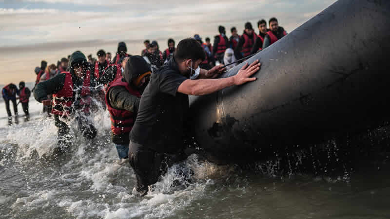 İngiltere kaçak göçmenler için yeni yasayı duyurmaya hazırlanıyor