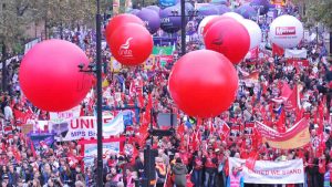 İngiltere’de 133 bin kamu işçisi greve çıkıyor