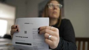 İngiltere’de, enerji faturalarına sınır uygulaması Haziran sonuna uzatıldı