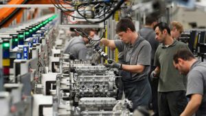 İngiltere`de imalat sektörü üretimi ilk 3 ayda toparlandı