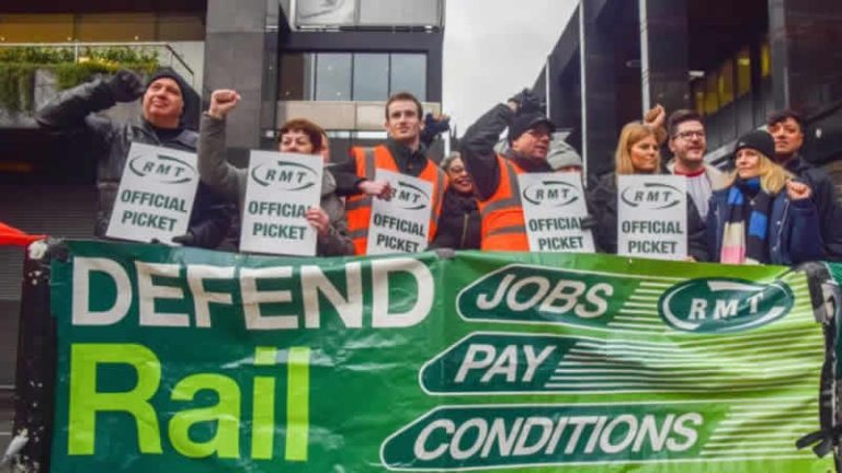 İngiltere’de demir yolu çalışanları maaş artışında anlaştı