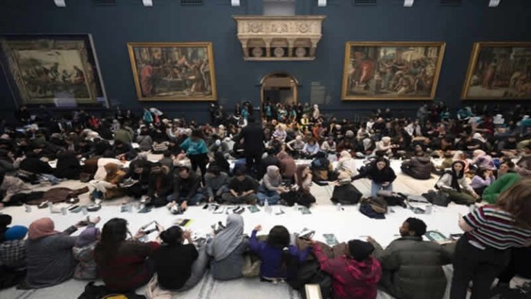 Londra’nın ünlü müzesinde iftar