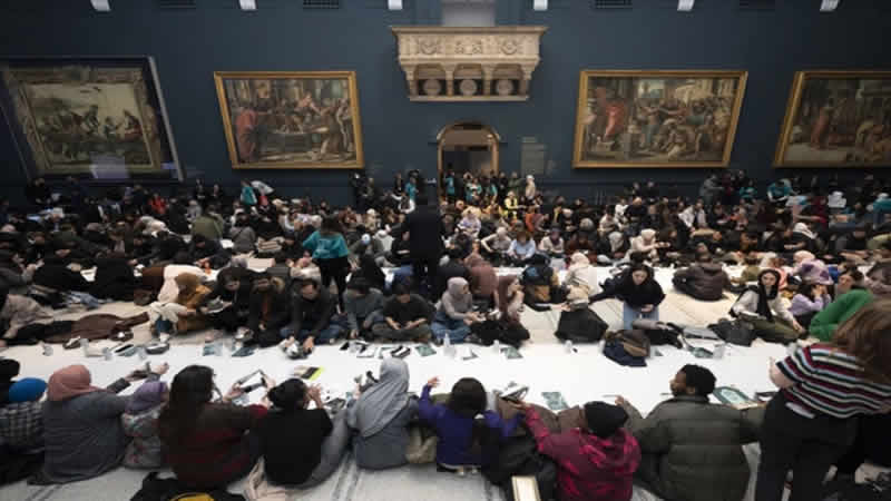 Londra’nın ünlü müzesinde iftar