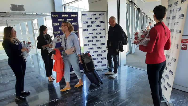 Milas-Bodrum Havalimanı İngiliz turistlerle sezonu açtı