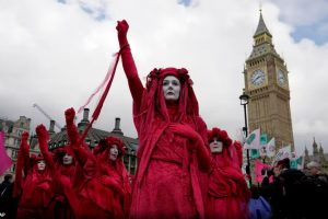 Londra’da çevre aktivistlerinden gösteri