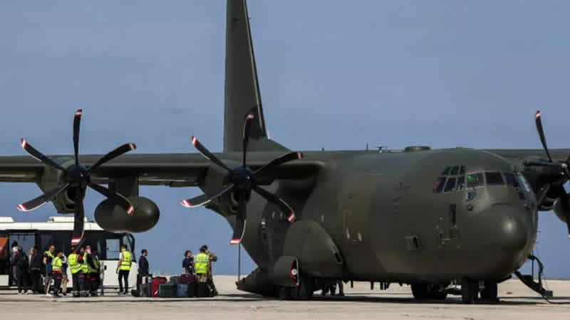 Almanya, İngiltere’yi ‘Sudan’dan tahliyeleri geciktirmekle’ suçladı