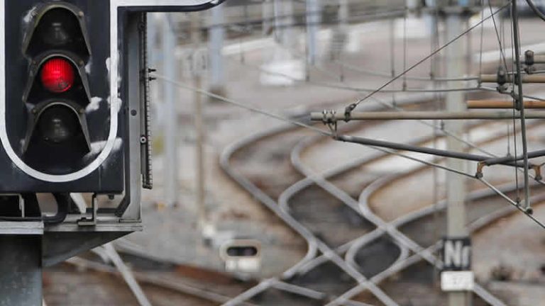 İngiltere’de demir yolu işçileri Mayıs ayında greve gidecek