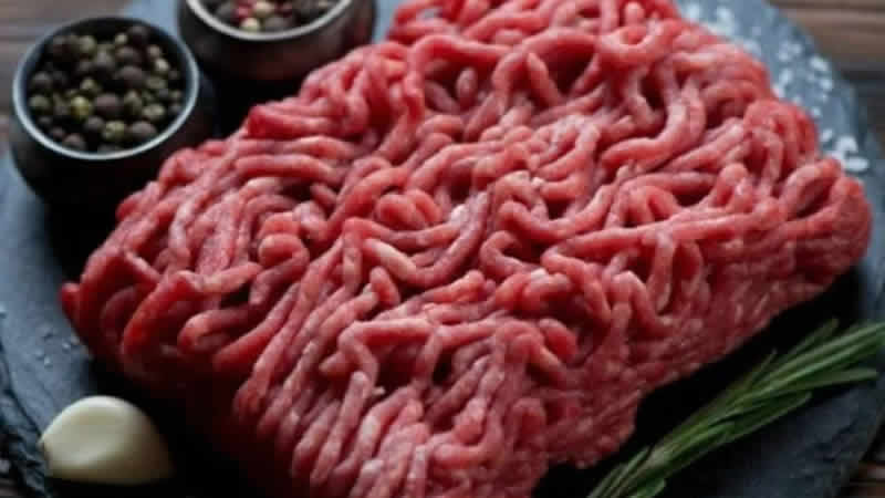 İngiltere’de gıda tedarikçilerine domuz eti soruşturması