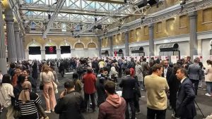 İngiltere dahil 5 ülkede oy verme süresi 5 güne çıkarıldı