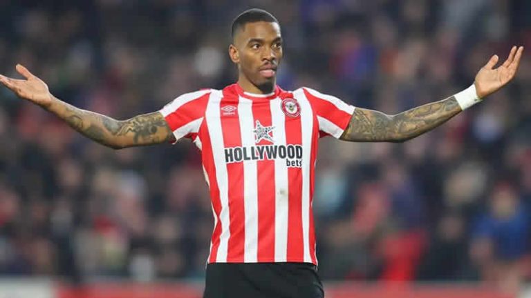 Bahis oynayan İngiliz futbolcu Ivan Toney’nin cezası açıklandı