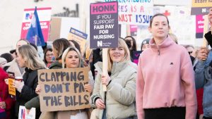 İngiltere hükümetinden milyonlarca işçinin grev hakkını kaldırma hazırlığı