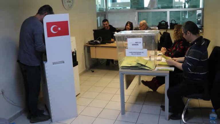 İngiltere’deki Türk vatandaşları oy verme işlemini tamamladı