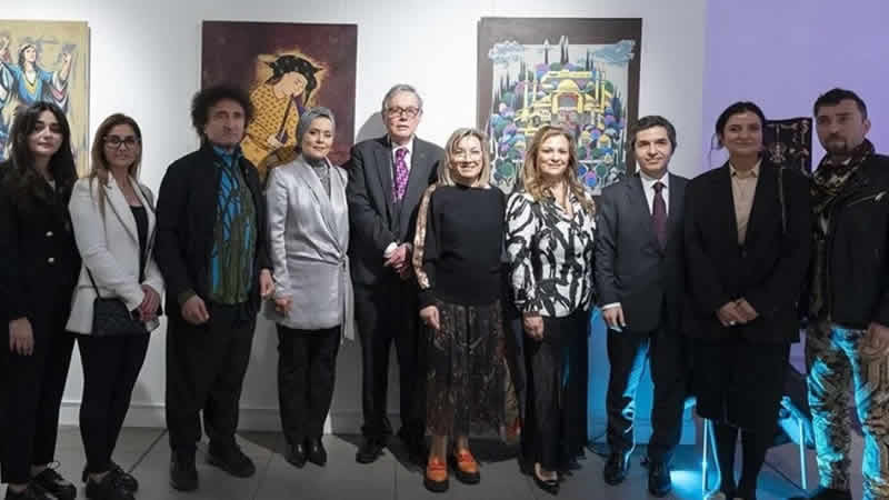 Londra’da Phoenix Türk ressamları karma resim sergisi