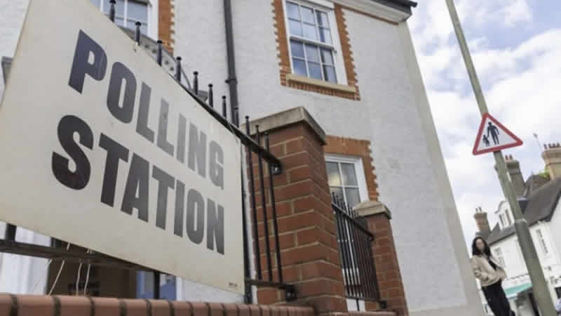 Muhafazakar Parti yerel seçimlerde bine yakın sandalye kaybetti