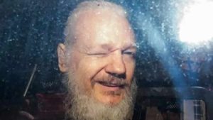 Rusyadan ‘Assange’ paylaşımı ile İngiltere’ye gönderme