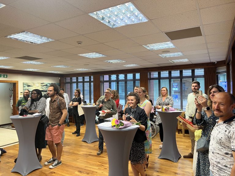 Londra Yunus Emre Enstitüsü’nde Türkçe öğrencileri için sertifika töreni düzenlendi