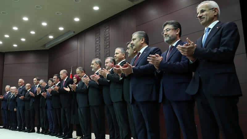 Cumhurbaşkanı Erdoğan yeni kabineyi açıkladı