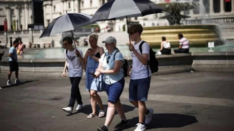 İngiltere, aşırı sıcak hava dalgaları için alarmda