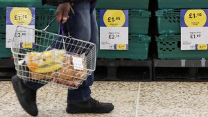 İngiltere’de dükkanlardan hırsızlık vakaları rekor kırdı