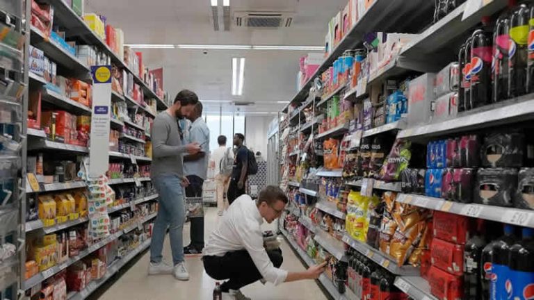 İngiltere’de yüksek gıda fiyatı tüketimi baskıladı