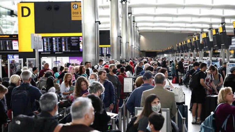 Heathrow ve Avrupa Havalimanlarında Siber Saldırı Şüphesi: Uçuşlar Gecikiyor