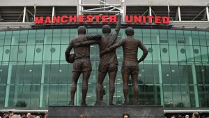 Manchester United, 6 milyar euroya el değiştirdi