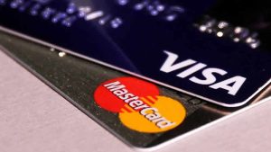 Visa ve MasterCard, Londra’da toplu davadan yırttı