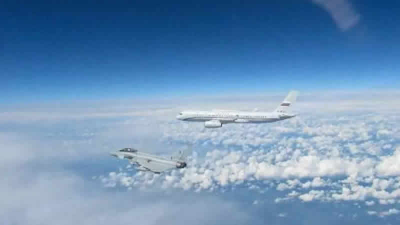 İngiliz savaş uçaklarından Rus uçaklarına engelleme