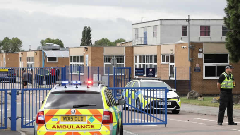 İngiltere’de bir öğrenci öğretmenini bıçakladı